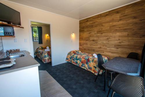 New Plymouth Top 10 Holiday Park Eksteriør bilde